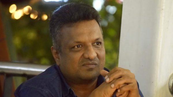 পরিচালক সঞ্জয় গুপ্ত।